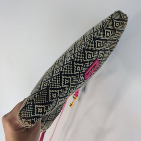 Fossil Black White Weave Geometric Pattern with Pink Leather Trim Crossbody Bag - Picture 4 of 11